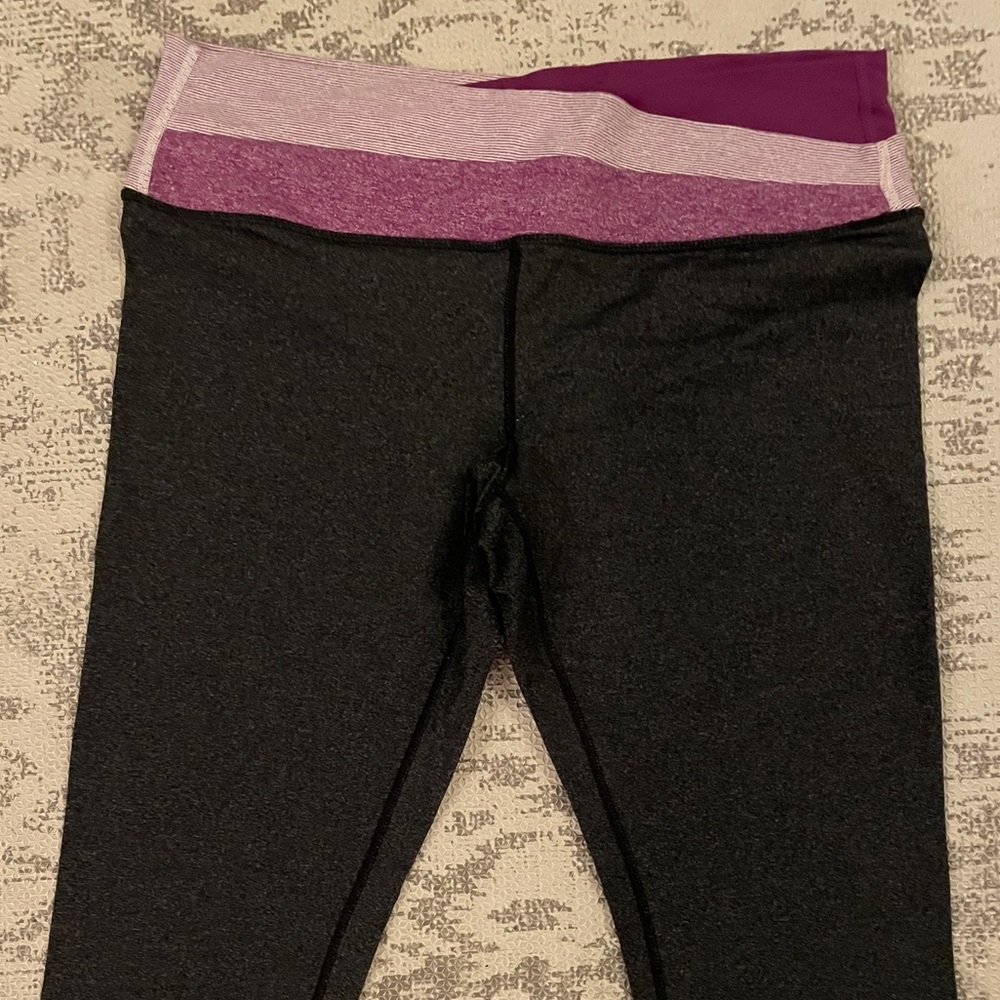 Lululemon Astro Wonder Under crop
